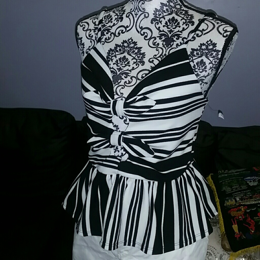 Double Bow Black and White Top